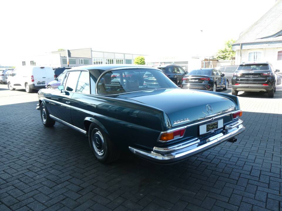 Image 6/20 of Mercedes-Benz 280 SE 3,5 (1971)