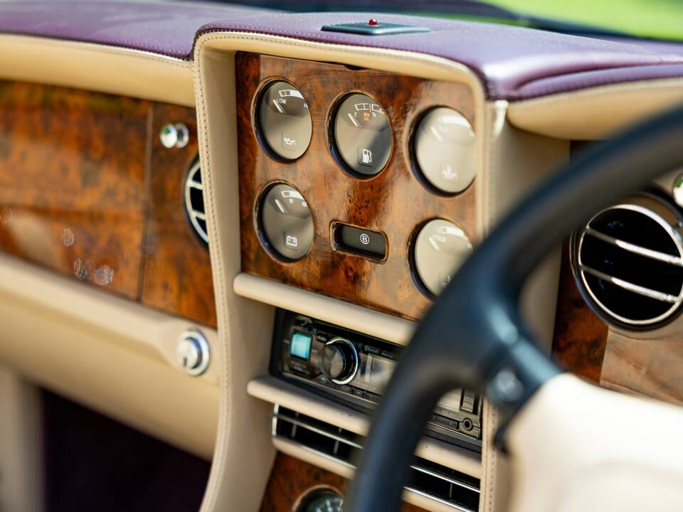 Image 10/46 of Bentley Azure (1997)