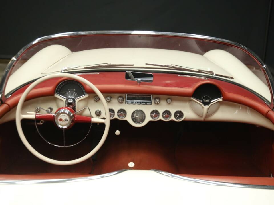Image 40/50 of Chevrolet Corvette (1954)
