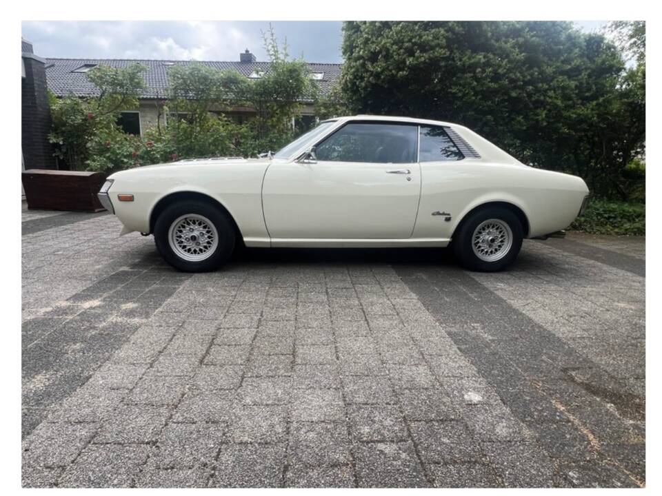 Image 3/55 of Toyota Celica ST (1972)