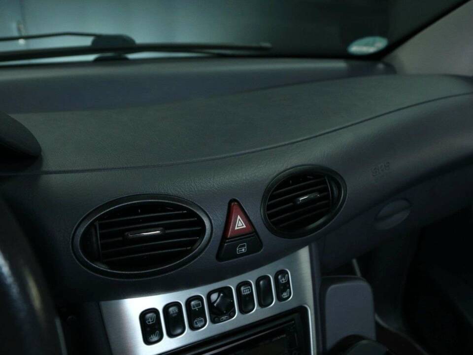 Image 19/50 of Mercedes-Benz A 210 Evolution (2002)