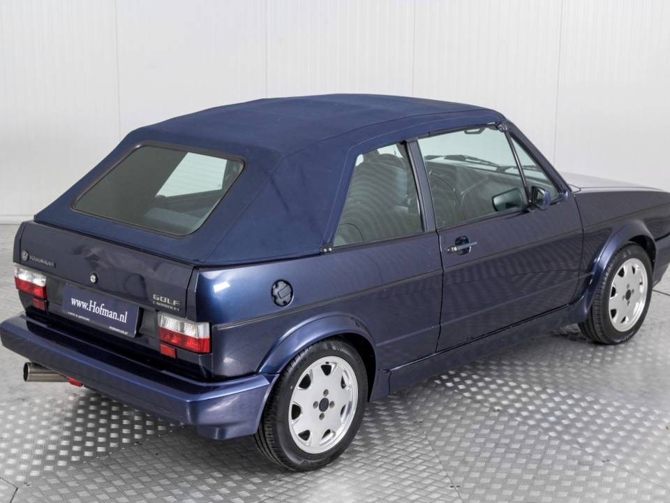 Afbeelding 6/50 van Volkswagen Golf Mk I Convertible 1.8 (1992)