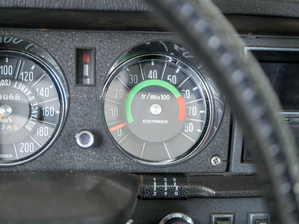 Image 21/50 of Citroën D Spécial (1971)