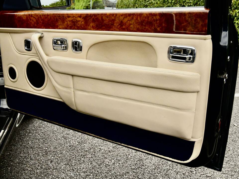 Immagine 27/50 di Bentley Continental T (2003)