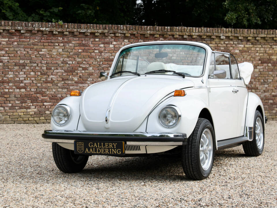 Image 24/50 of Volkswagen Käfer 1303 &quot;Champagne Edition&quot; (1977)