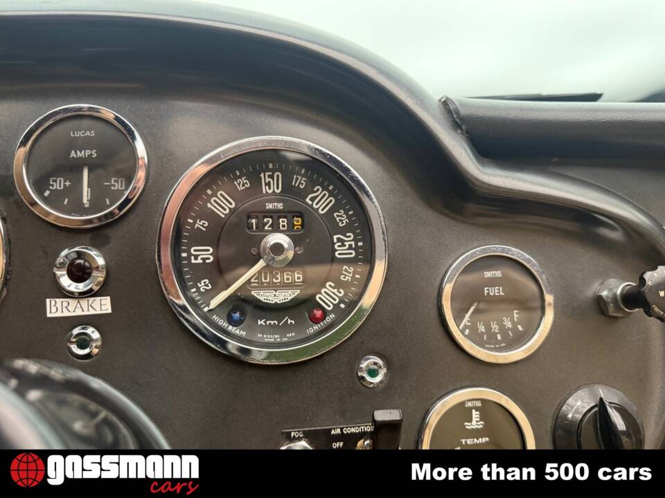 Image 12/15 of Aston Martin DB 5 (1965)