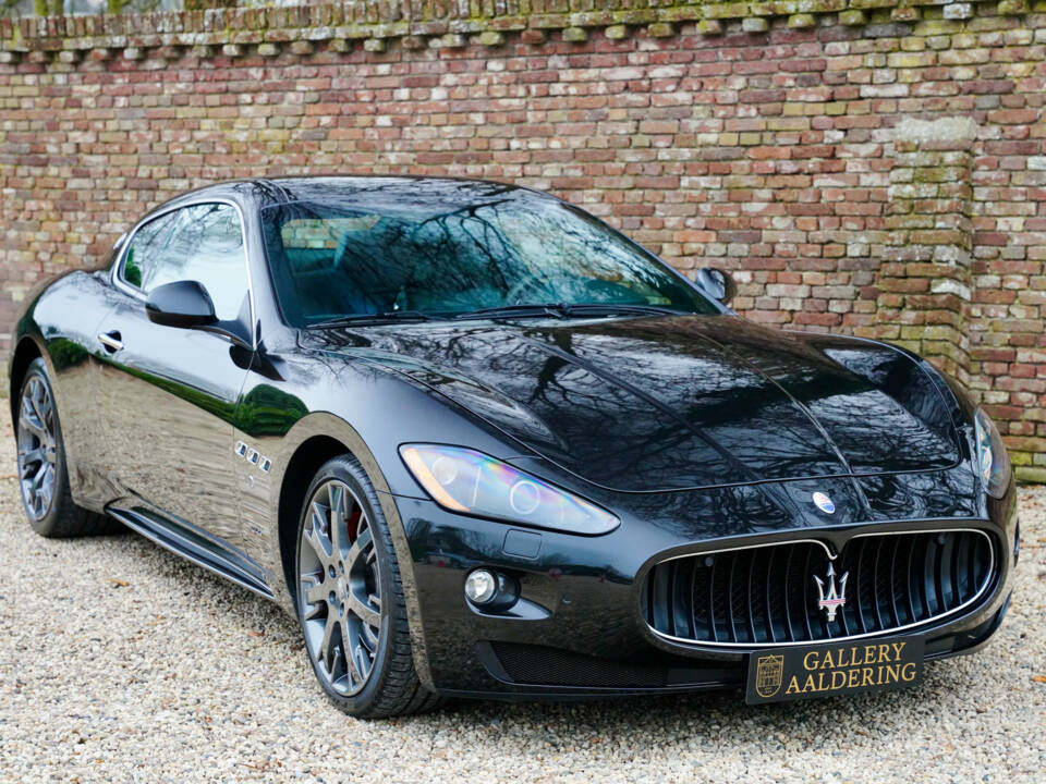 Bild 45/50 von Maserati GranTurismo S (2010)