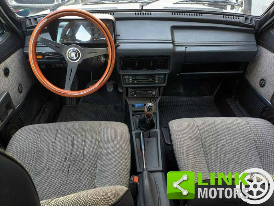 Immagine 9/10 di Alfa Romeo Giulietta 1.6 (1981)