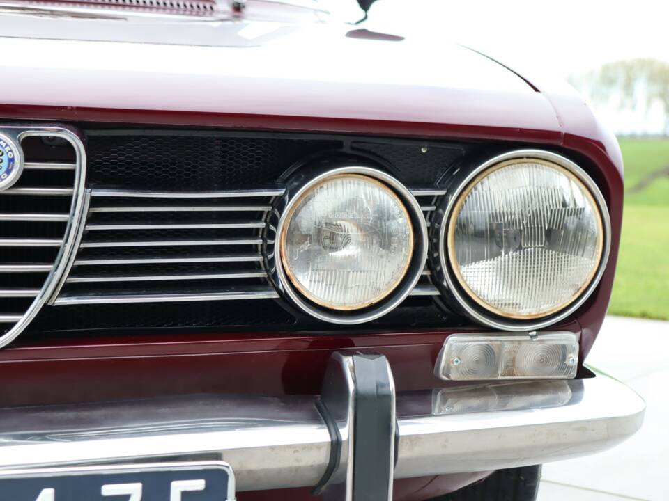 Image 12/50 of Alfa Romeo 1750 Berlina (1971)