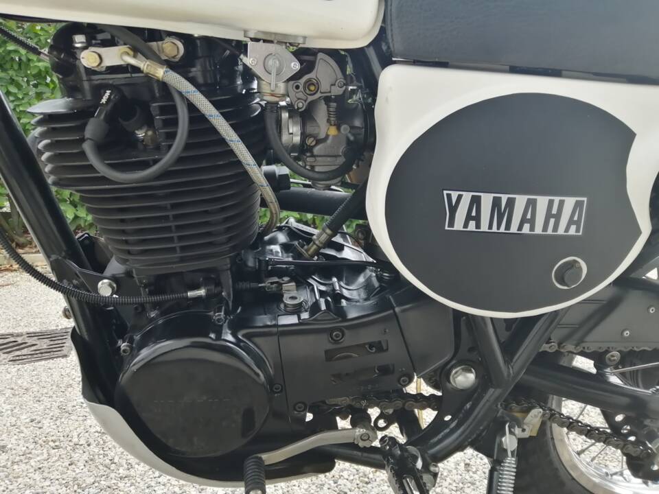 Immagine 6/16 di Yamaha DUMMY (1979)