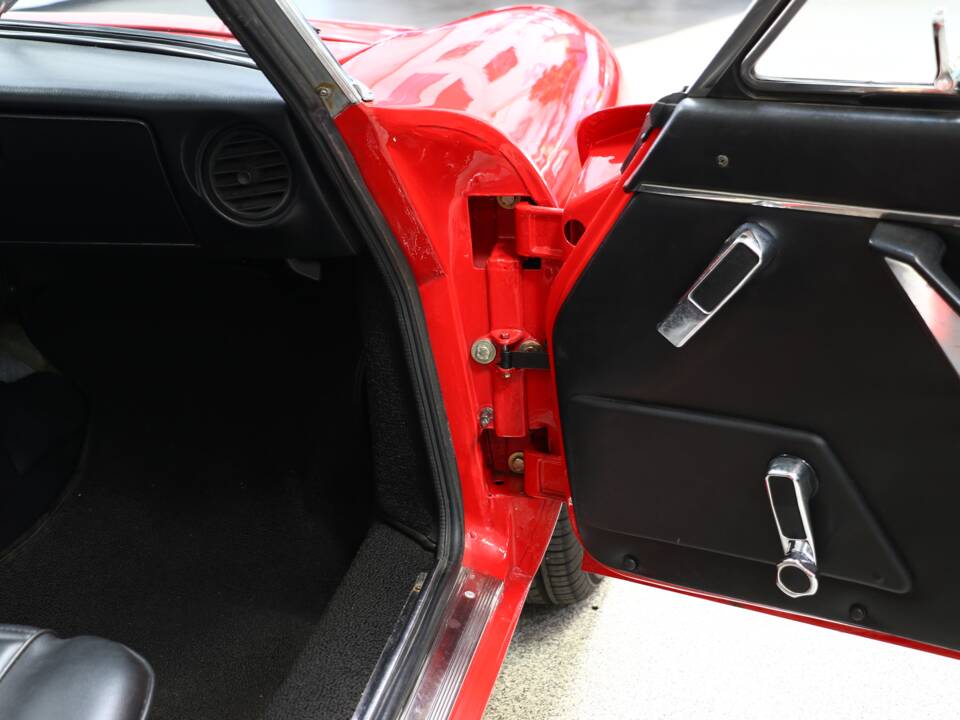 Afbeelding 14/37 van Alfa Romeo 2000 Spider Veloce (1979)