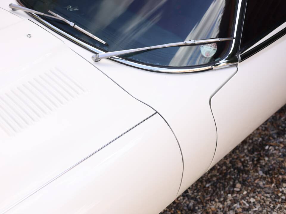 Image 11/50 de Jaguar Type E (2+2) (1970)