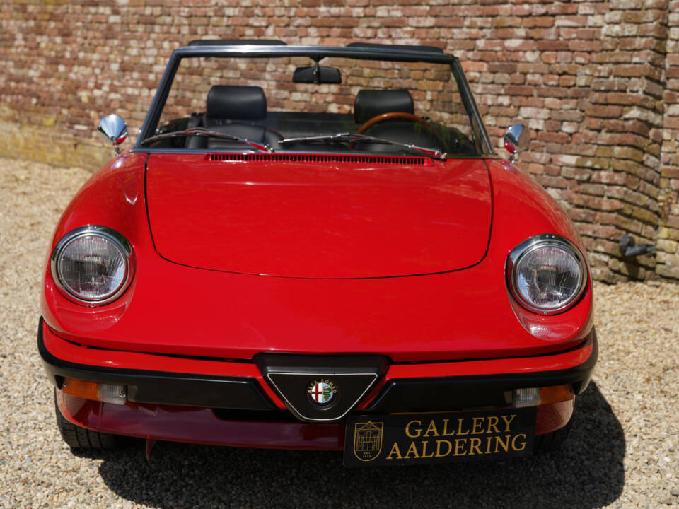 Image 5/50 of Alfa Romeo 2.0 Spider (1990)