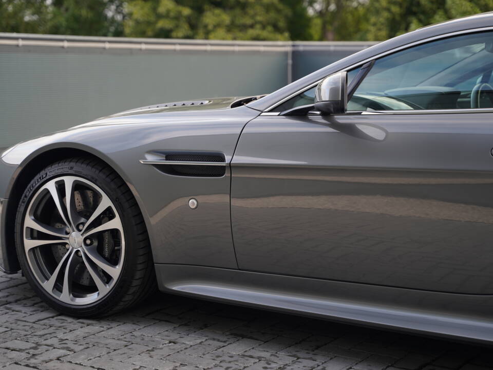 Imagen 43/50 de Aston Martin V12 Vantage (2012)