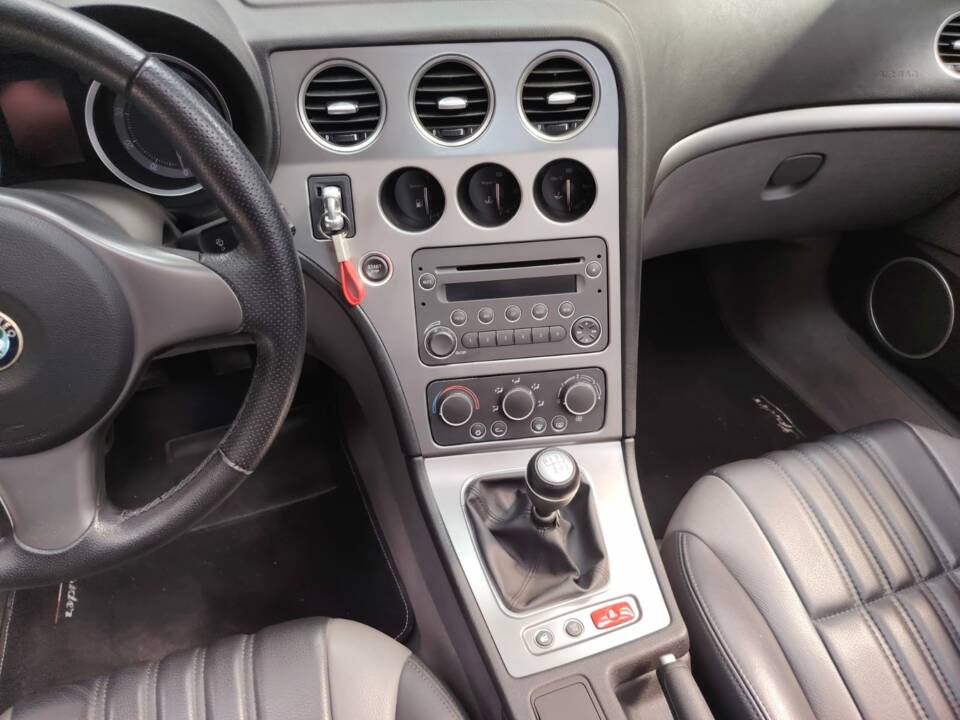 Bild 56/86 von Alfa Romeo Spider 2.2 JTS (2007)