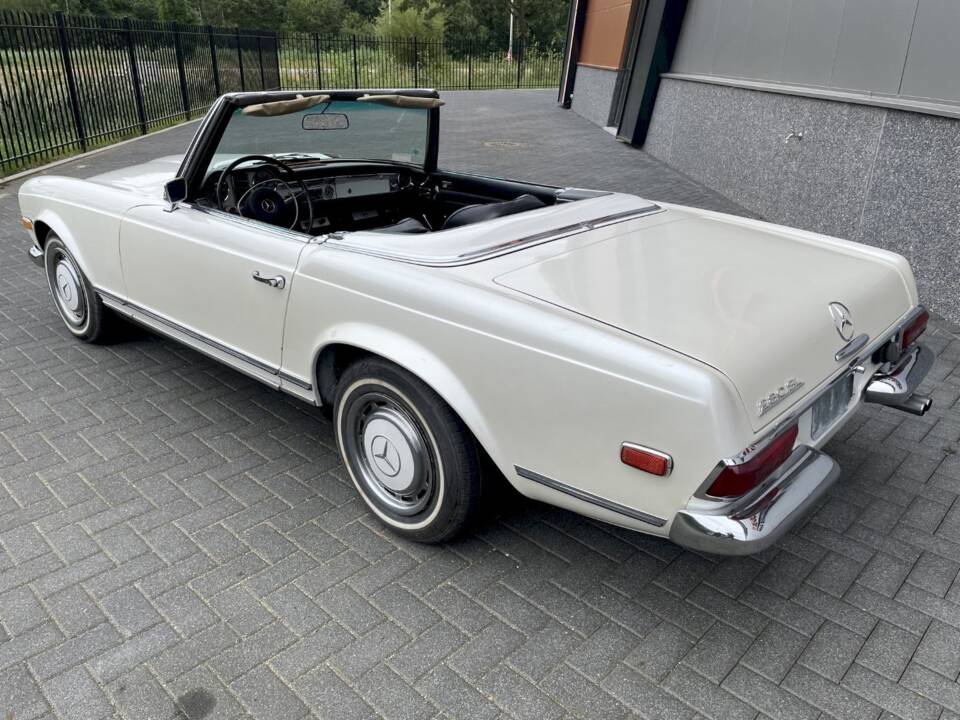 Bild 21/35 von Mercedes-Benz 280 SL (1967)