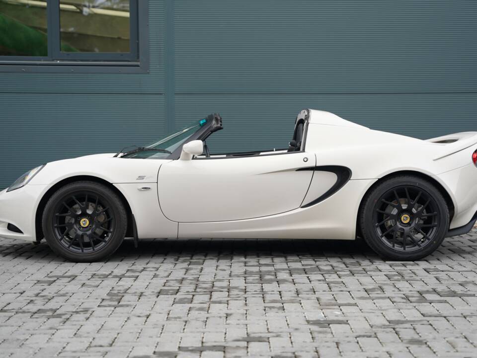 Image 6/50 of Lotus Elise Sport 220 (2016)