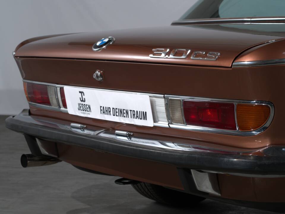 Image 15/41 of BMW 3.0 CS (1975)