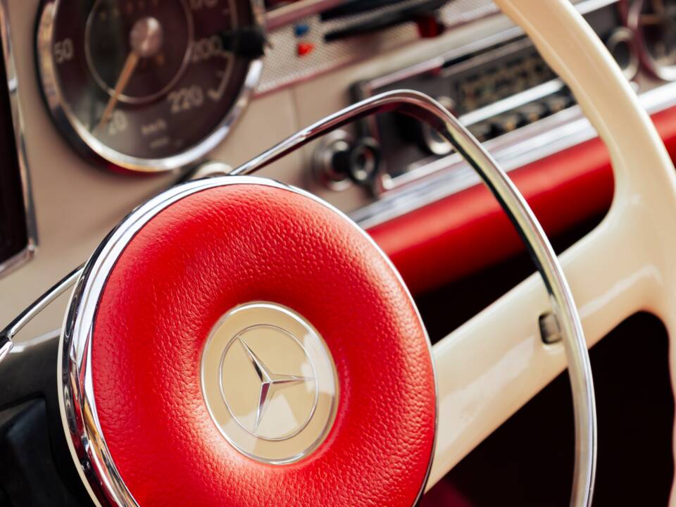 Image 14/20 de Mercedes-Benz 230 SL (1965)