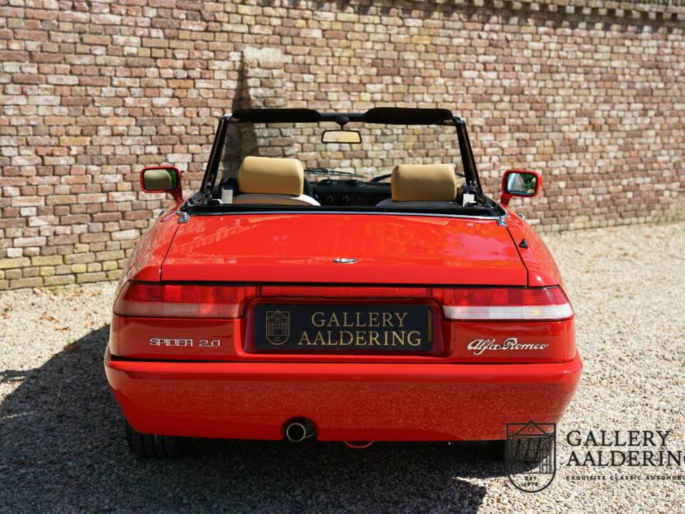 Immagine 6/50 di Alfa Romeo 2.0 Spider (1991)