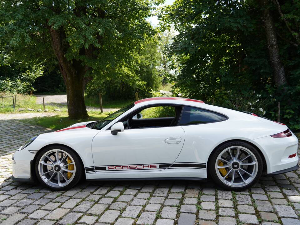 Image 21/24 de Porsche 911 R (2016)