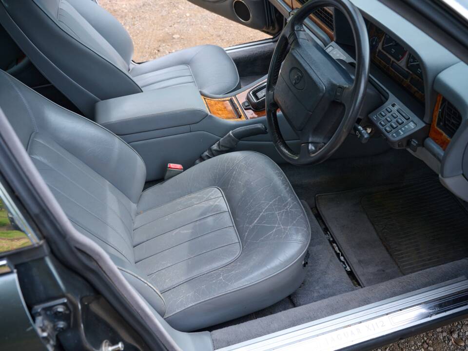 Afbeelding 26/50 van Jaguar XJ12 6.0 (1994)
