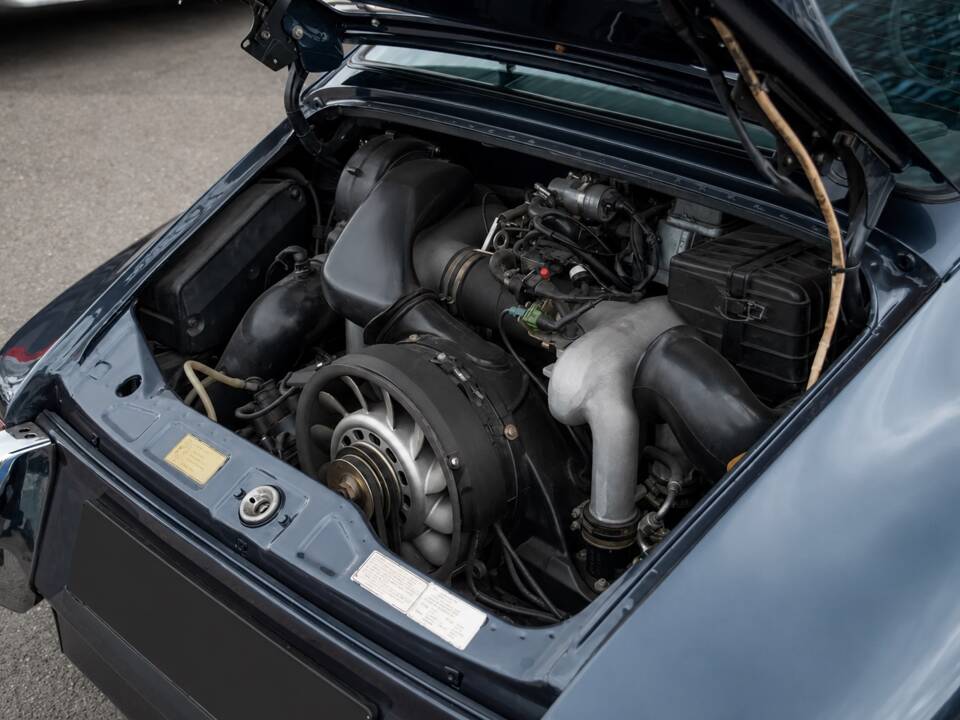 Bild 7/10 von Porsche 911 Carrera 4 (1989)