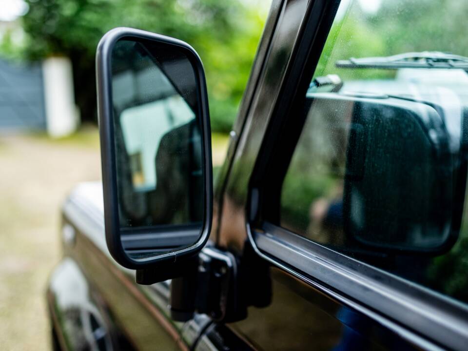 Image 10/50 of Land Rover Defender 90 (2012)