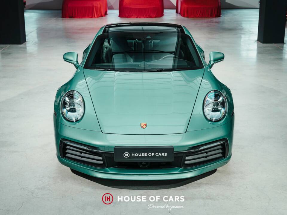 Image 3/24 of Porsche 911 Carrera 4S (2023)