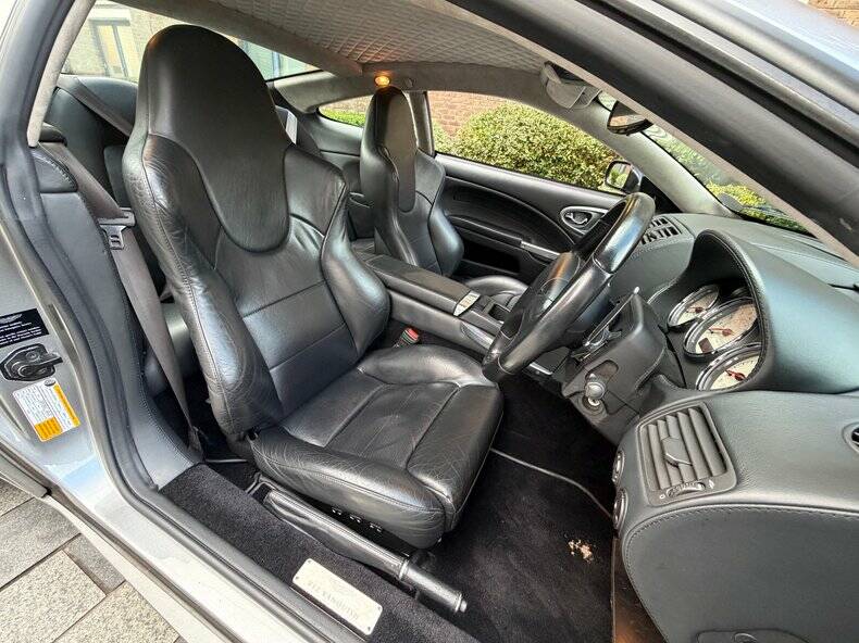 Image 20/49 of Aston Martin V12 Vanquish S (2005)