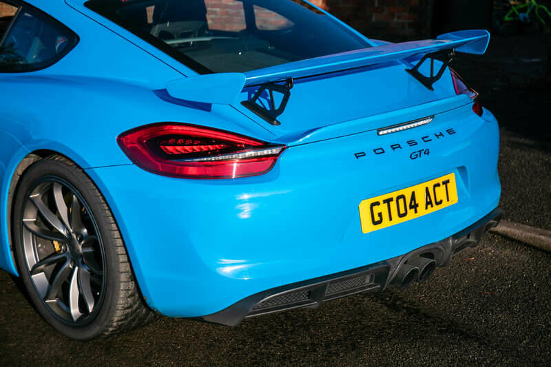 Image 9/50 de Porsche Cayman GT4 (2016)