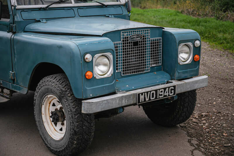 Image 28/34 of Land Rover 88 Lightweight (1968)