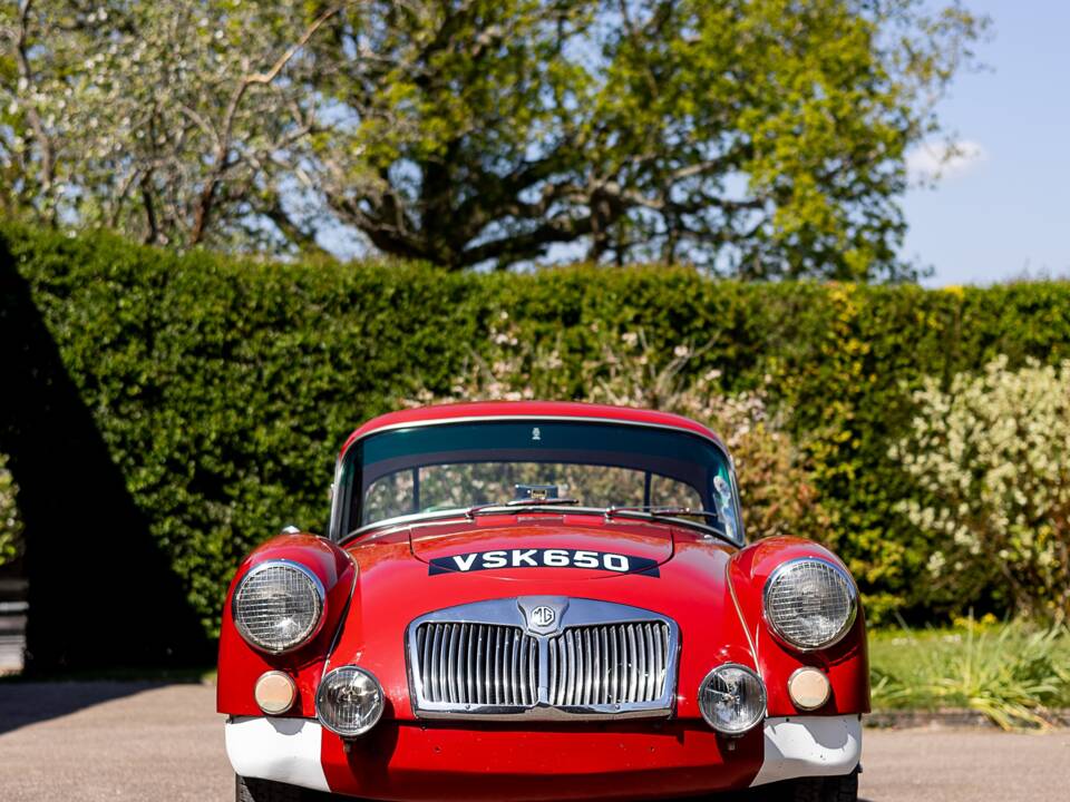 Image 23/50 de MG MGA 1500 (1957)
