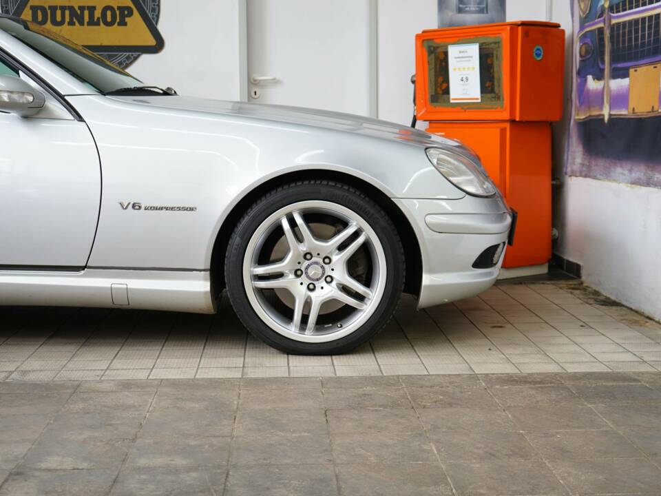 Immagine 48/50 di Mercedes-Benz SLK 32 AMG (2002)