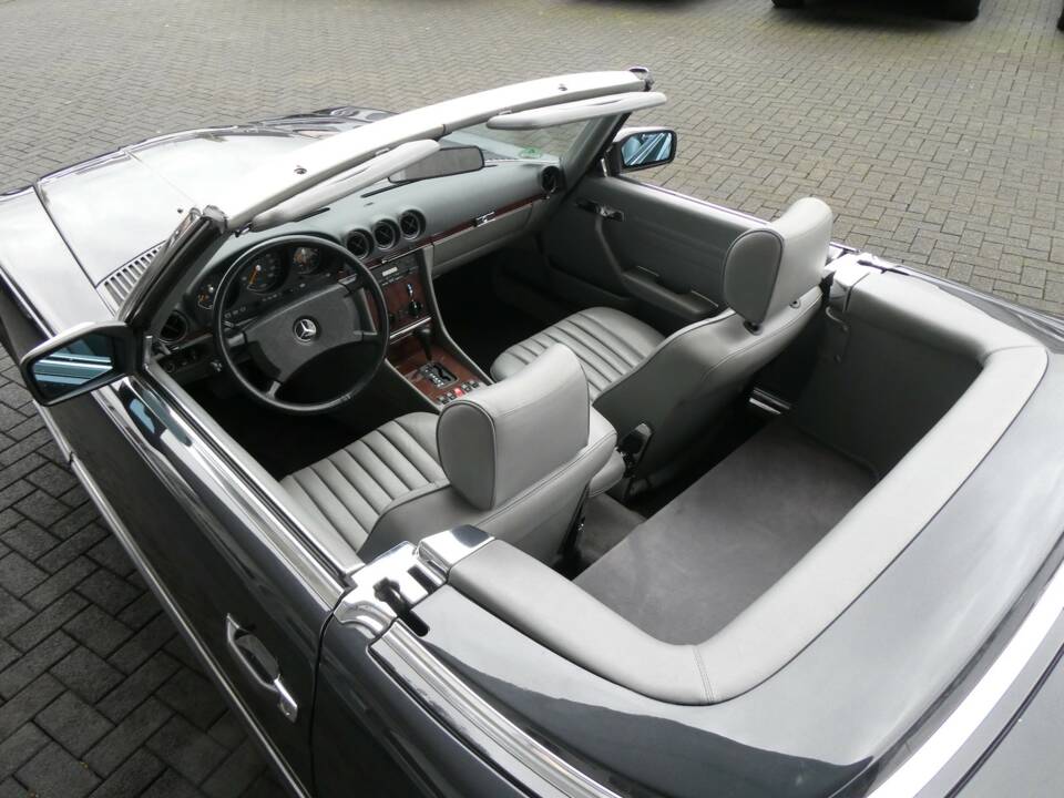 Immagine 15/24 di Mercedes-Benz 300 SL (1986)