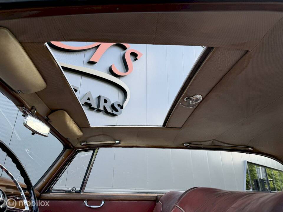 Image 22/36 of Mercedes-Benz 300 d (1958)