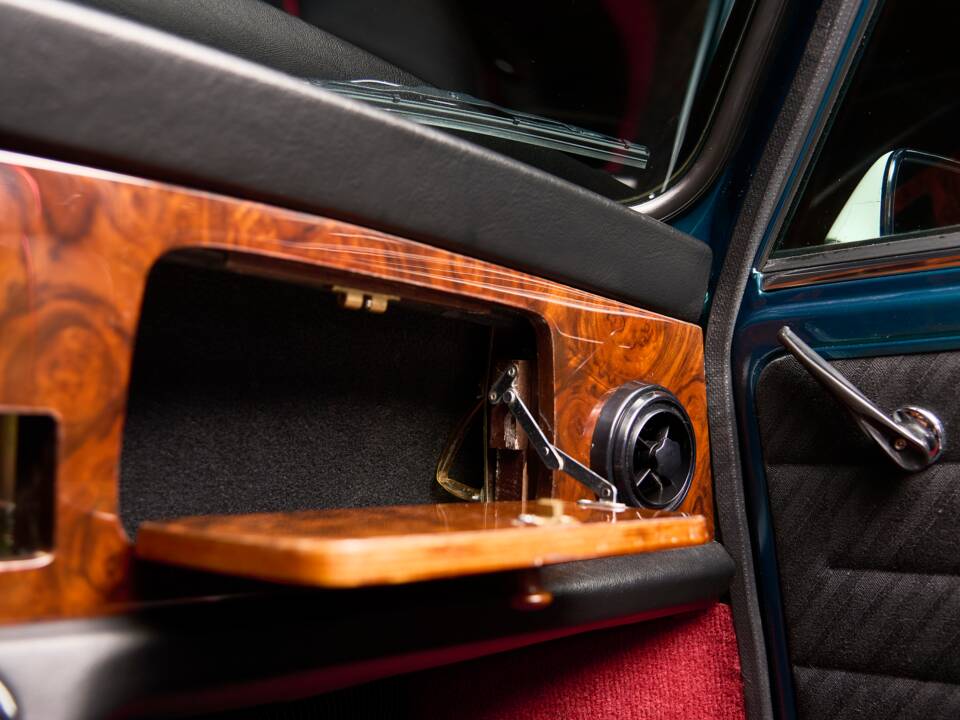 Image 29/48 de Rover Mini Cooper 1,3i (1993)