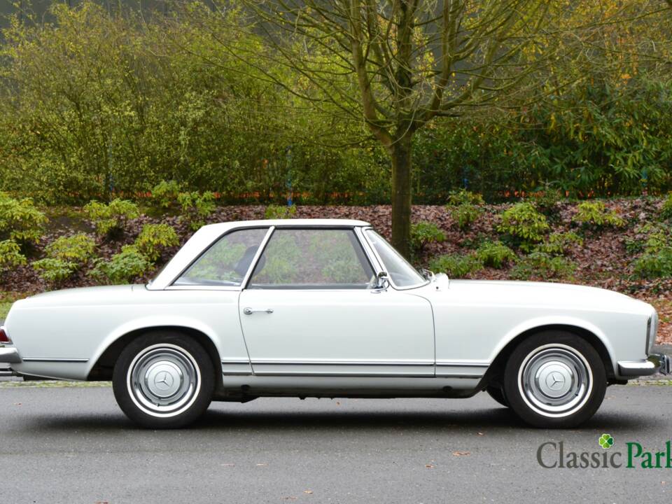 Image 33/50 of Mercedes-Benz 250 SL (1966)