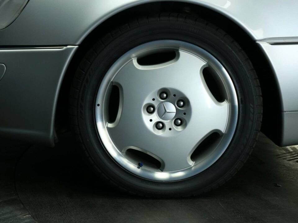 Bild 29/30 von Mercedes-Benz CL 600 (1997)