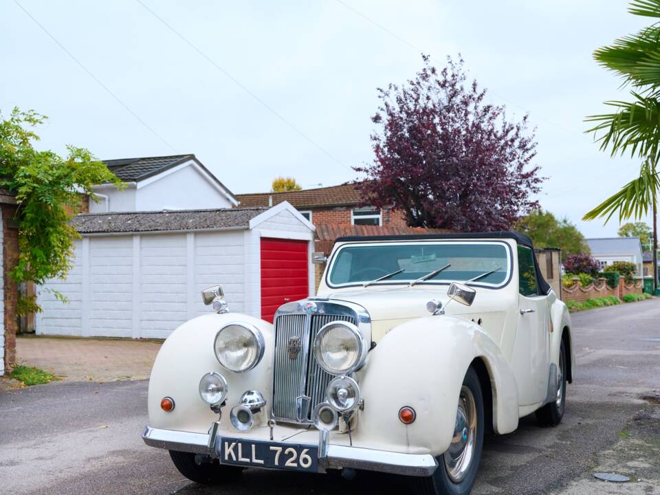 Bild 33/50 von Triumph 2000 Roadster (1949)
