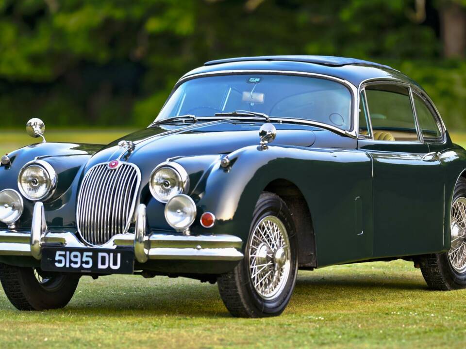 Image 2/50 of Jaguar XK 150 FHC (1960)