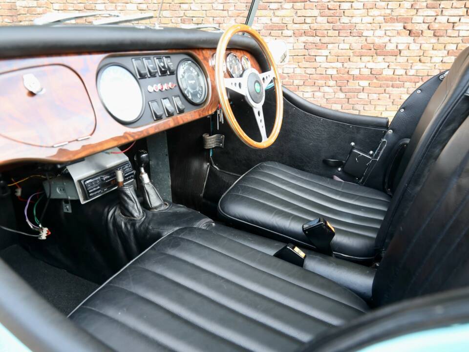 Immagine 34/50 di Morgan 4/4 1600 4-Sitzer (1973)