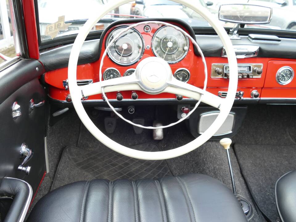 Image 14/23 of Mercedes-Benz 190 SL (1958)