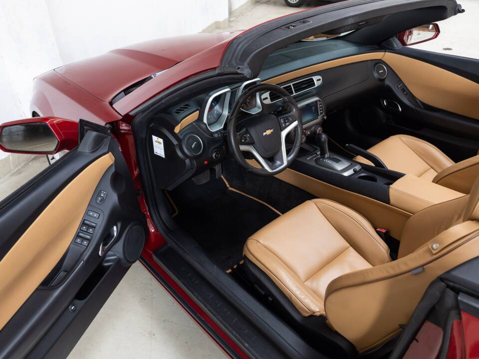 Bild 9/25 von Chevrolet Camaro 3.6L (2015)