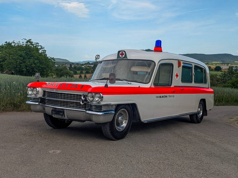 Image 4/51 of Cadillac Ambulance Carrosserie Köng (1964)