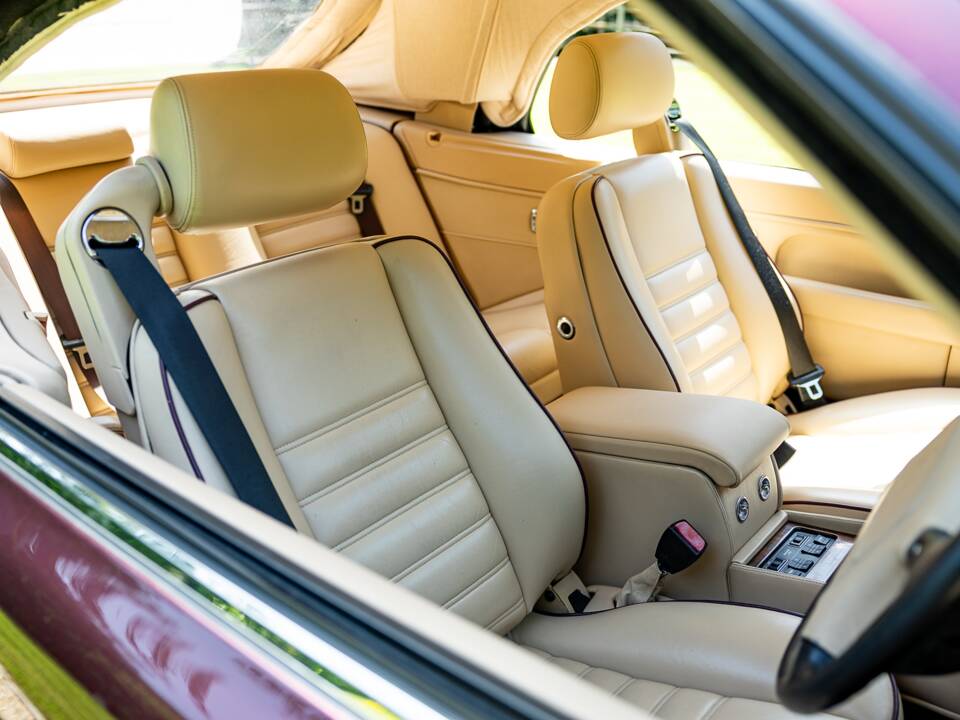 Image 13/46 of Bentley Azure (1997)