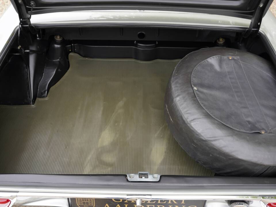 Imagen 41/50 de Mercedes-Benz 280 SL (1969)