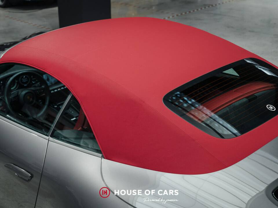 Image 14/25 of Porsche 911 Carrera 4 GTS (2022)