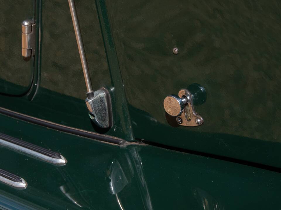 Image 36/50 of Morgan Plus 4 2-Seater (2006)