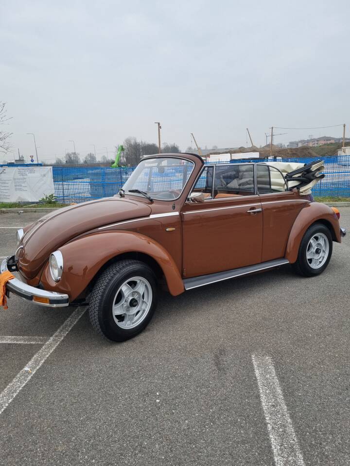 Image 5/13 of Volkswagen Beetle 1303 (1975)